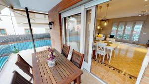 HOUSE OF JOY , CASA EN BANYOLES