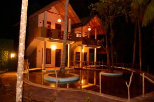 Pelican Lake safari resort