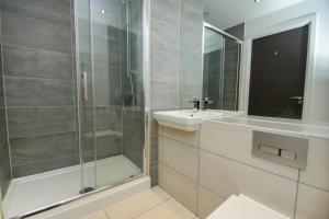 Orion Marina Sea View - Parking - by Brighton Holiday Lets