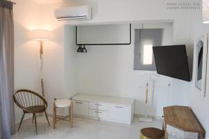 Haraki Endless Blue Luxury Apartments