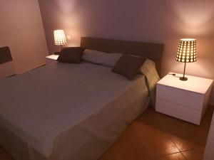 Hola Cathedral House