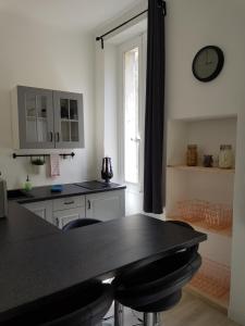 Appartements Happy T1 tout equipe - confort - Vieux Port : photos des chambres