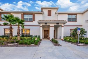 Four-Bedroom Townhouse room in 1590 MoovValley Drive Townhome #221522 Townhouse