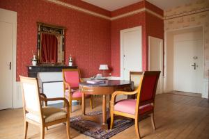 B&B / Chambres d'hotes Chateau de Piolant : Chambre Double avec Salle de Bains Privative