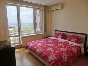 2 bedroom Imperial apartment with panoramic sea views, Sveti Vlas