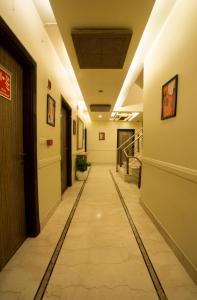 Hotel Picasso Paschim Vihar Delhi - Couple Friendly Local IDs Accepted