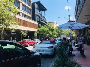 Trendy Art Studio Apartment,Maboneng Joburg - Alberton