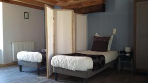 B&B / Chambres d'hotes LES GALAINES : photos des chambres