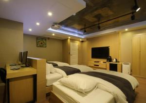 No.1 New Yorker Hotel