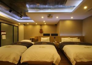 No.1 New Yorker Hotel