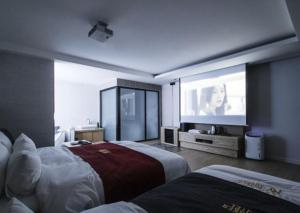 No.1 New Yorker Hotel