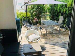 25h GARDEN Apartment PLUS private Beach