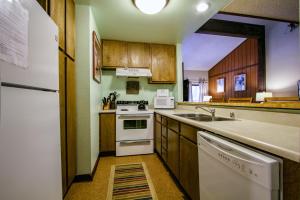 Mammoth Reservations