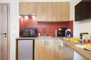 Enjoy Athens from a funky studio near Acropolis!