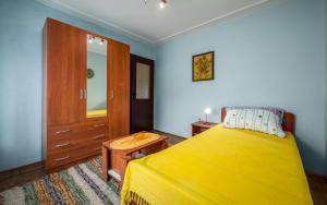 Apartment Crveni - a three bedroom apartment with a stunning sea view