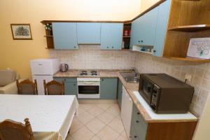 Apartment & Rooms Three Angels