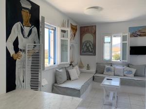 Aiolos Home with private veranda and amazing sea views, Paros