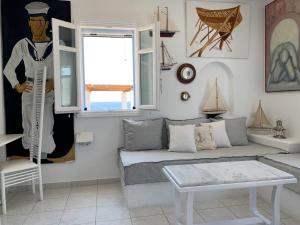 Aiolos Home with private veranda and amazing sea views, Paros