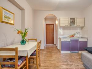 Apartment Daria-1 by Interhome 