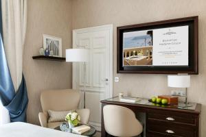 Hotels Hotel Barriere Le Grand Hotel Dinard : photos des chambres