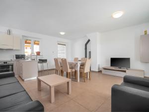 Holiday Home Mario 2 by Interhome