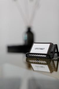 Urban 2BD Apartment in Koukaki by UPSTREET