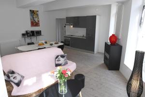 Appartements Appartement 2eme etage centre ville de Dieppe : photos des chambres