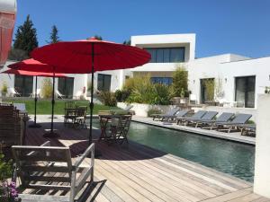Villa le sud appartements - 3-star hotels in Cassis