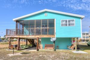 Two-Bedroom House room in West Beach Cottage