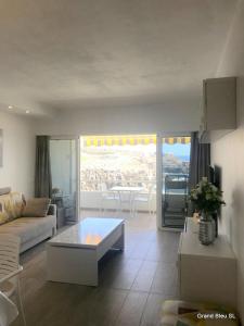 El Ancla - El Mar y La Playa