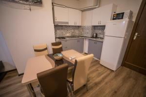 Your Apartment In This City N2