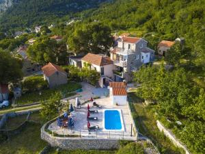 Villa Paradise village in Tucepi, private pool 