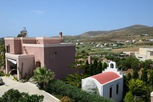 MELISSANTHI FARM HOUSE-THYMARI Syros Greece