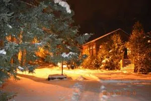 Auberge Alpine Inn - Saint-Sauveur-des-Monts
