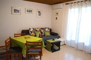 Two-Bedroom Apartment with Terrace room in Apartments with a parking space Artatore Losinj - 17591