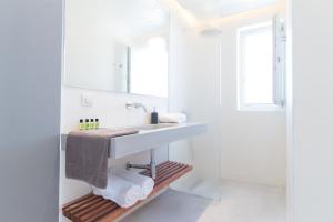 Deluxe Suite with Sea View