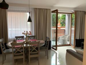 Apartament Zacisze Rose Gold