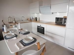 Appartements La Londe La Mer : appartement proche plages & vue superbe sur les iles d'or : photos des chambres