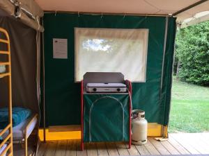 Campings Camping Le Canoe : photos des chambres