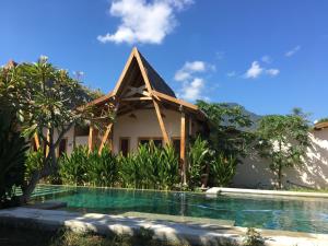 Kalyssa Beach Bungalows