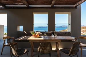 Arota Exclusive Villas Santorini Greece