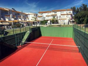 Fantastic 3-Bedroom Holiday Home including Tennis and Pool Near Golf Course