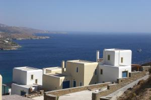 Monolithos Villas Andros Greece