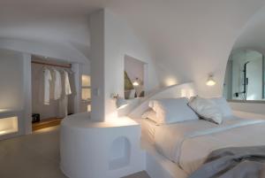 Nefeles Luxury Suites Santorini Greece