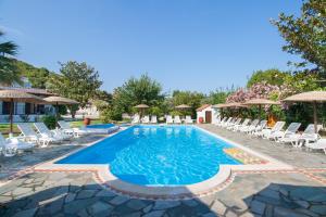 PENSION STRAWBERRY Skiathos Greece