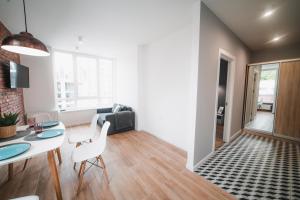 Kostjukowski Apartments Shevchenka 60