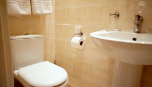 Classic Twin Room room in La Gaffe - Restaurant with Rooms