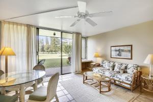 One-Bedroom Apartment room in Hula House