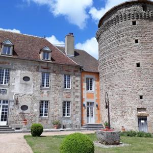 Maisons de vacances gite au Chateau de Sallebrune : photos des chambres