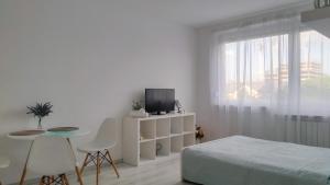 White Almond Apartment